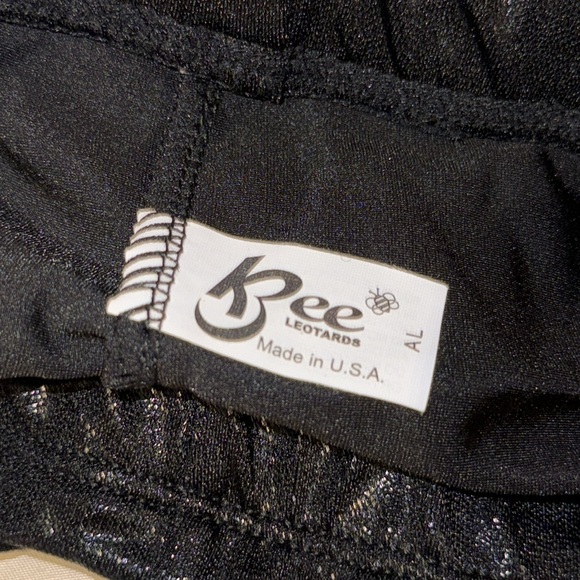 Black shiny shorts - Picture 3 of 3